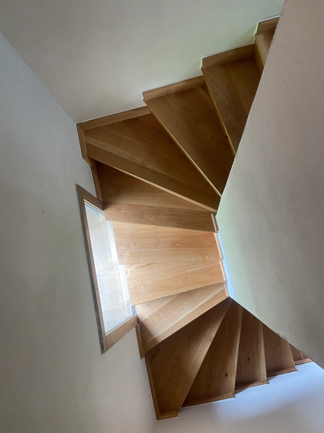Escalier double quart tournant en chêne massif, Le Miroir